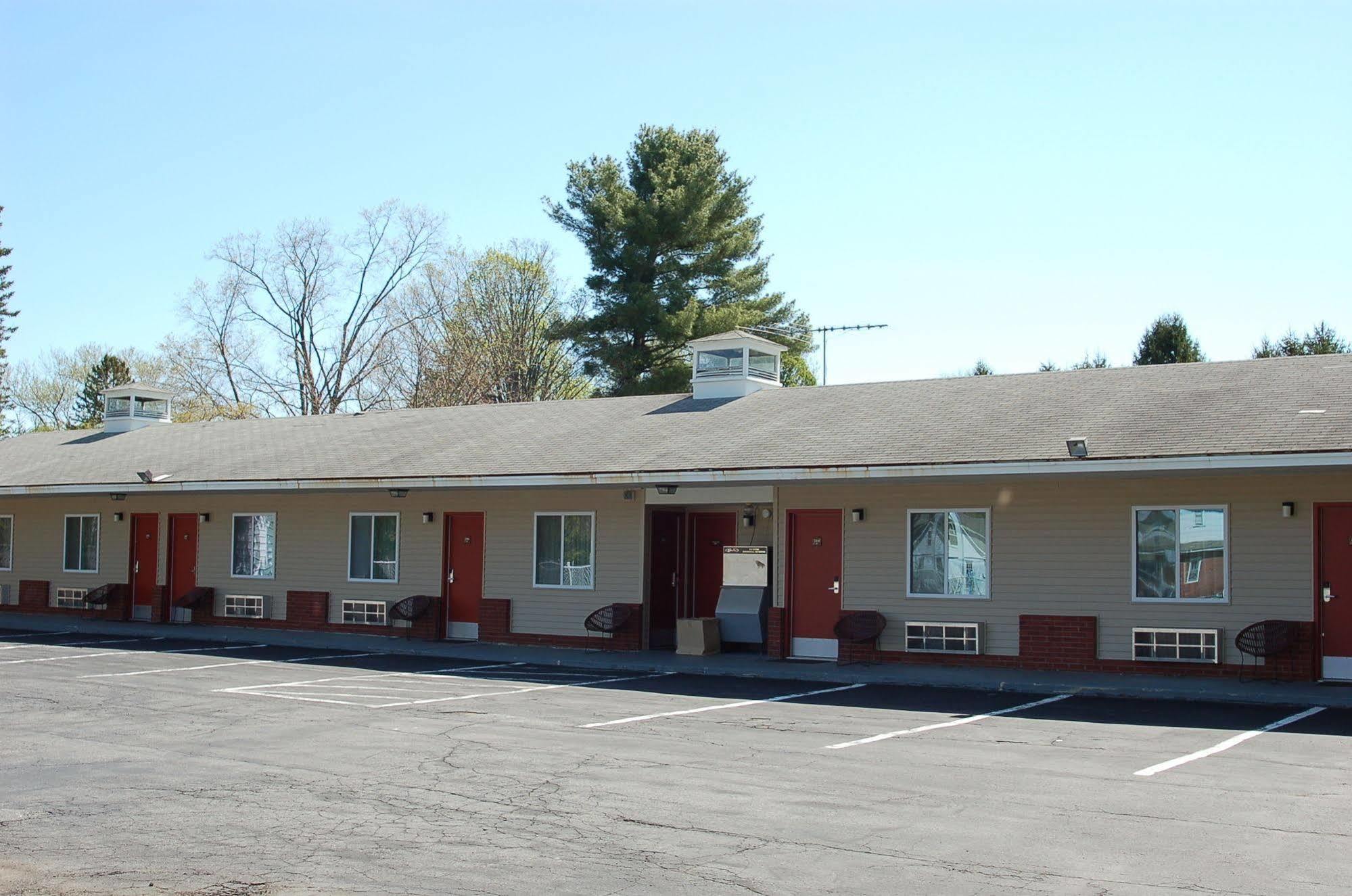 Budgetel Inn Glens Falls-Lake George-Saratoga 외부 사진